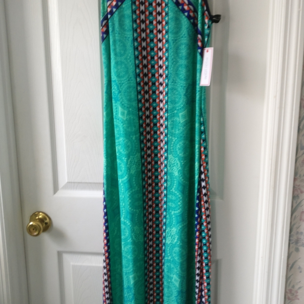 Dress - Picture 5 of 5